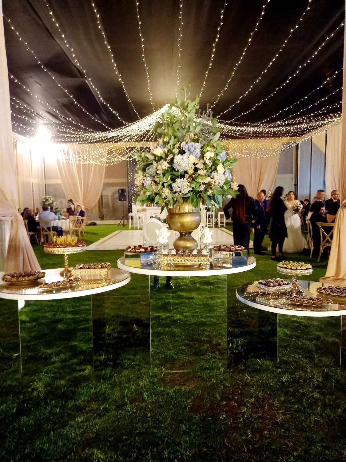 Espacio preparado para una recepción